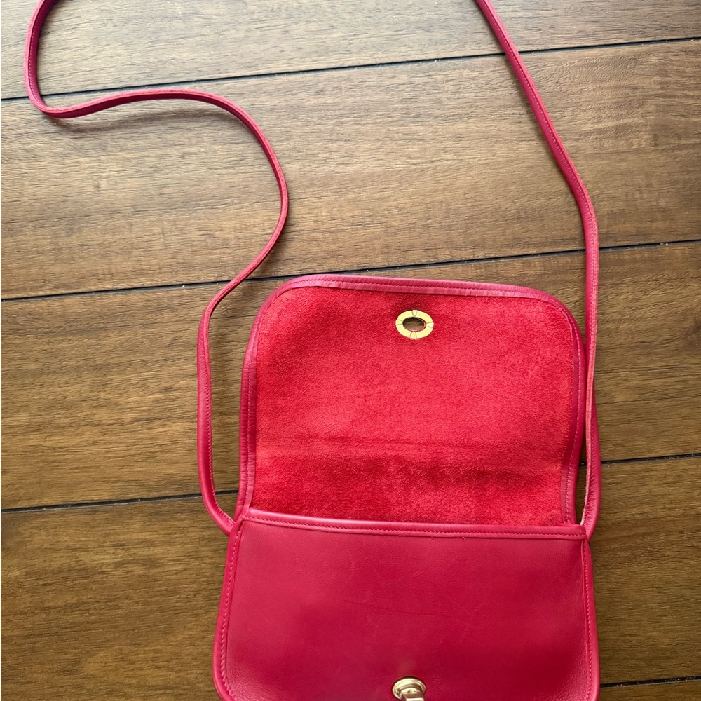 Vintage Coach NYC Crossbody - Picture 10 of 15